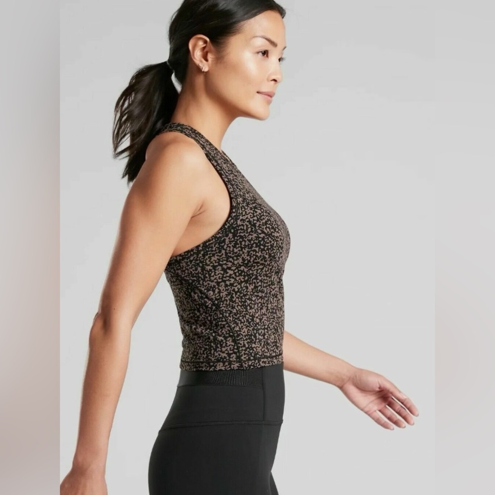 Athletic Shanti, crop jacquard tank top